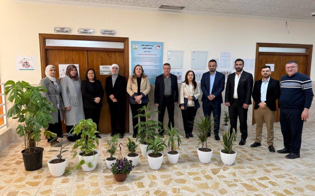 مركز الليزر يشارك في حملة يوم التشجير الوطني